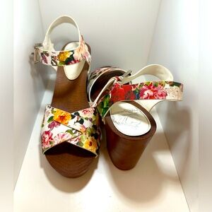 3.5" Floral Aesthetic Sandals
